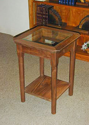 square glass in set end table with shelf