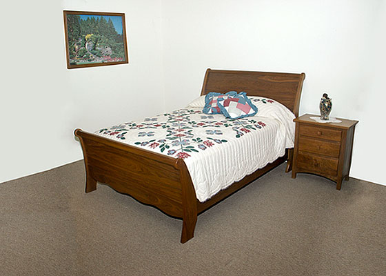 classic sleigh bed