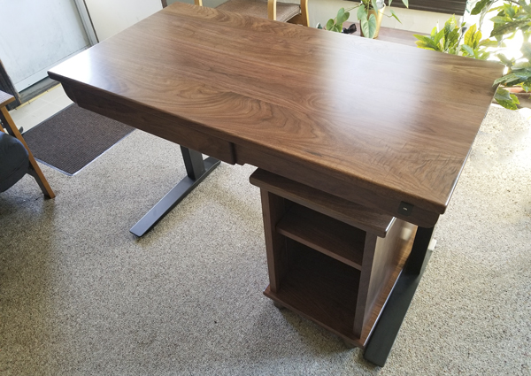 standing desk adjustable